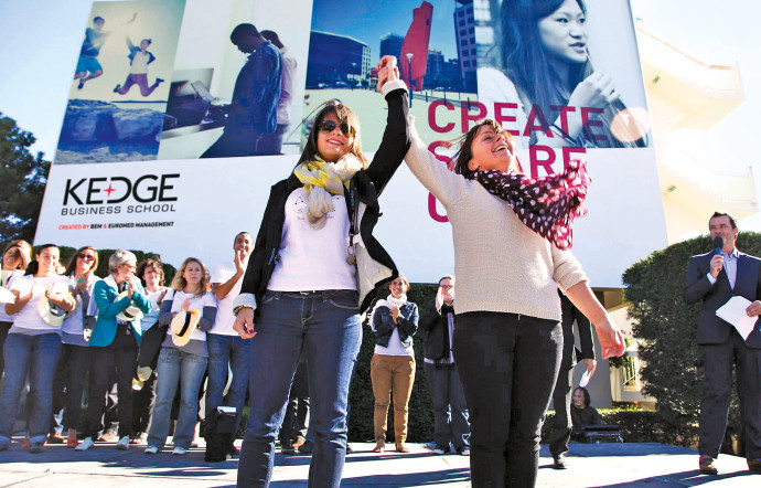 A Kedge BS Marseille, la vie et le travail des étudiants s’articulent autour des valeurs de l’école résumées en une devise de trois mots : « create », « share » et « care ». La diversité, l’éthique, l’hybridation, la mixité ou encore l’égalité homme-femme en font également partie.
