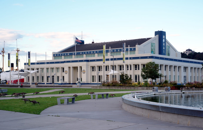 MOHAI (Museum of History and Industry)