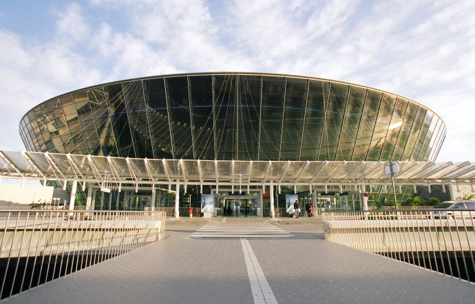 AÉROPORT NICE-CÔTE D’AZUR