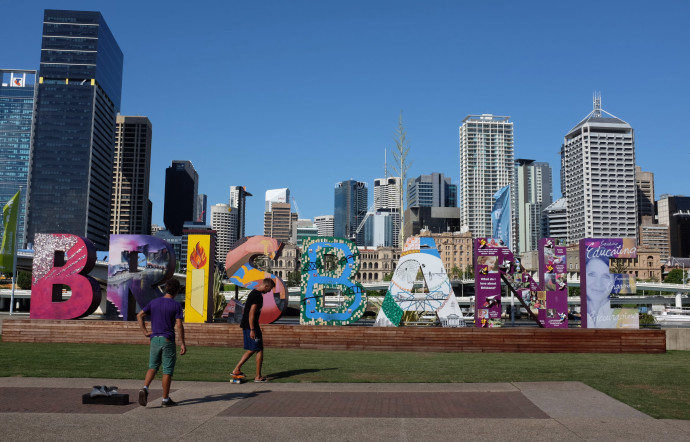 Brisbane, Very Far West