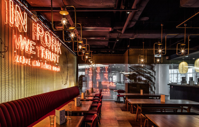 The Fat Pig, Hong Kong