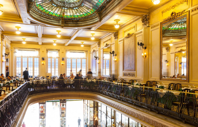Confeitaria Colombo, Centro