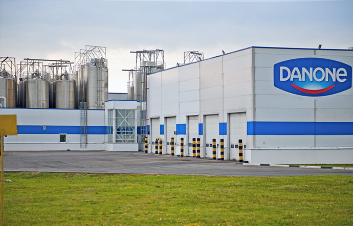 Danone investit dans le lait bio