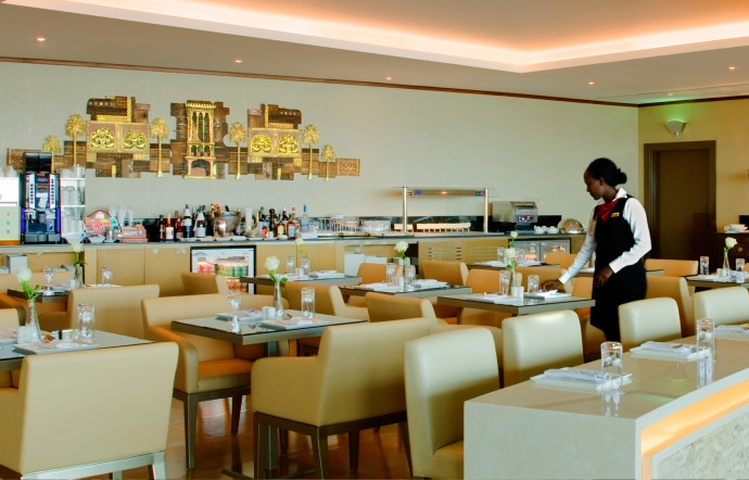 Le lounge de la compagnie à l’aéroport de Dubaï.