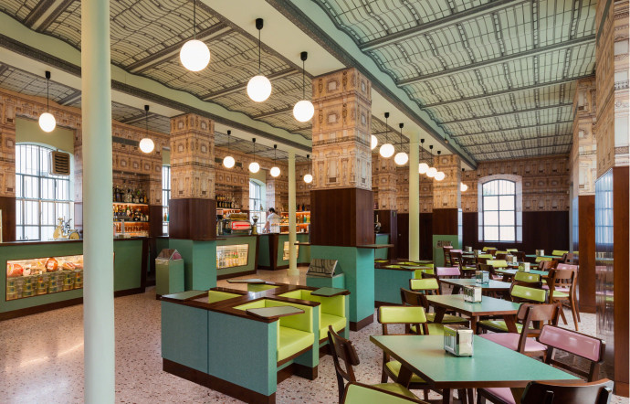 Bar Luce, Milan