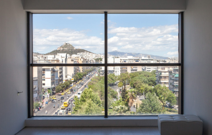 Créé en 1997, le musée national d’Art contemporain d’Athènes (EMST) peine à sortir des limbes, notamment parce qu’il ne bénéficie pas d’aide publique. Il fonctionne comme un organisme nomade hébergé par d’autres institutions.