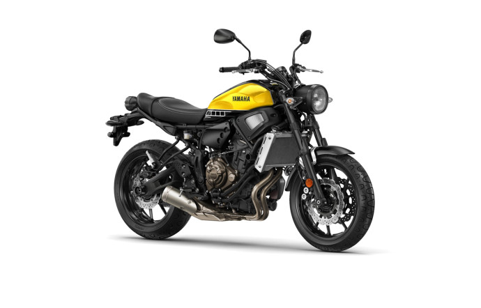 Yamaha XSR 700 ou 900.