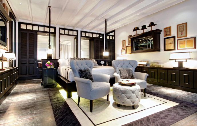 The Siam Hotel, 3/2 Thanon Khao, Vachirapayabal, Dusit, Bangkok.