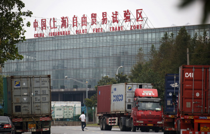Grâce à sa zone de libre-échange, Shanghai devait gagner en attractivité pour s’affirmer face à Hong Kong et Tokyo.