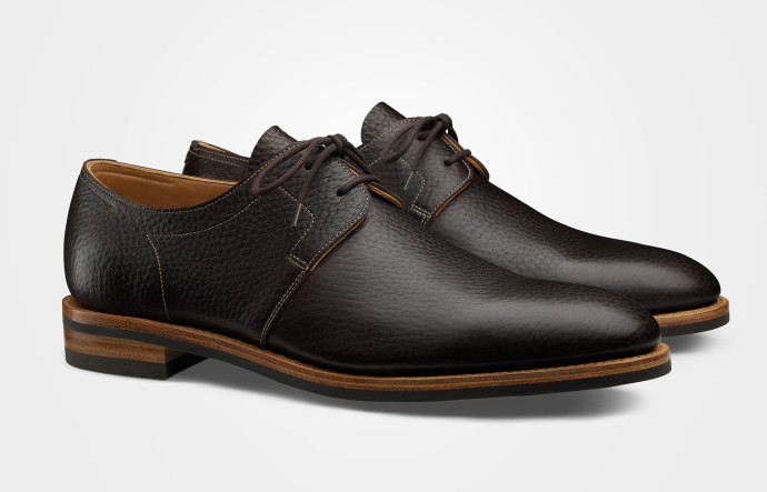 Modèle « Drift Burnt Umber Moorland Grain », chez John Lobb, collection printemps-été 2017.