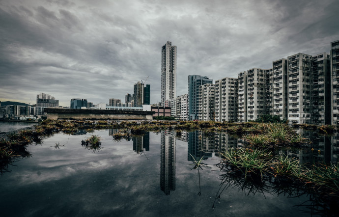Ne pouvant freiner l’avancée du béton, HK Urbex s’est donné pour mission d’archiver tous les vestiges d’un Hong Kong voué à disparaître.