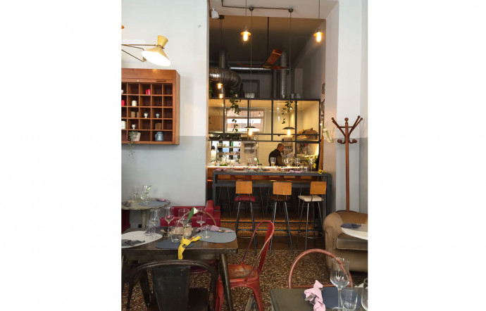 Au Pianostrada Laboratorio di Cucina la cuisine et la déco sont choisies soigneusement.