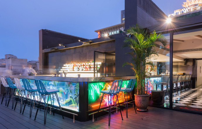 Pop Bar, Bund, Shanghai.