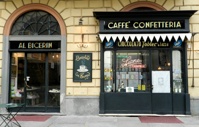 La façade typiquement turinoise de l’Al Bicerin.