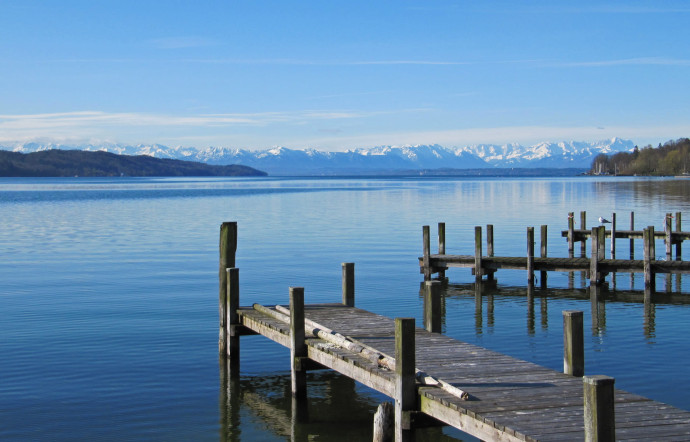 A Starnberg, même avec 1,7 M€, c’est difficile de trouver une maison sur la rive ouest du lac. Les quelques chanceux bénéficieront d’une vue sur les Alpes sensationnelle.