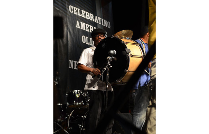 Keith Frazier, batteur mobile du Rebirth Brass Band.
