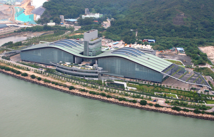 Vue aérienne du T.Park. Très design, le bâtiment a été dessiné par le cabinet d’architectes Vasconi.