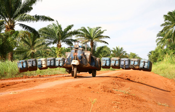 « Cargo », Romuald Hazoumè, 2006.
