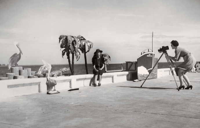 "Resort Photographer at Work", Walker Evans, 1941.