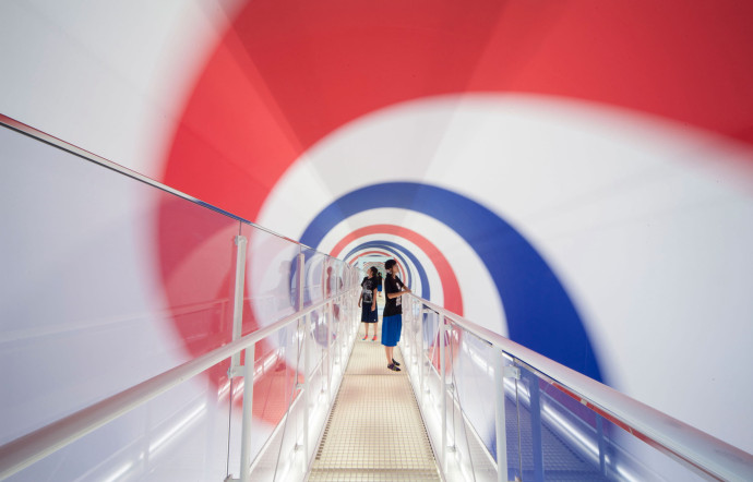 « Rolling Cylinder », de l’Allemand Carsten Höller (2012).