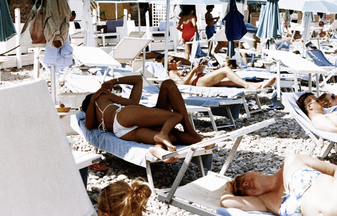« The Last Days of Summer », l’hommage sensuel d’Akila Berjaoui aux estivants