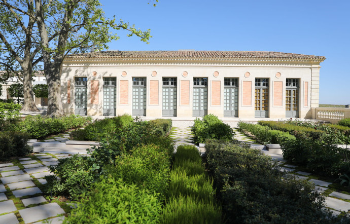 Un pavillon de 1789, démonté puis remonté, entouré de jardins.