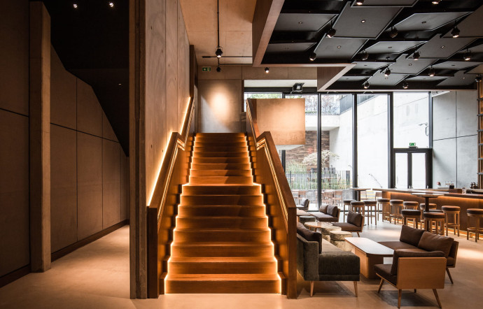 Le Nobu Restaurant, pièce maîtresse et atout principal de l’hôtel, par le Studio PCH basé à Malibu.