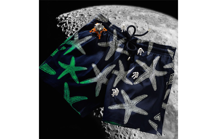 Short de plage photoluminescent de la collection «Bain de Minuit».