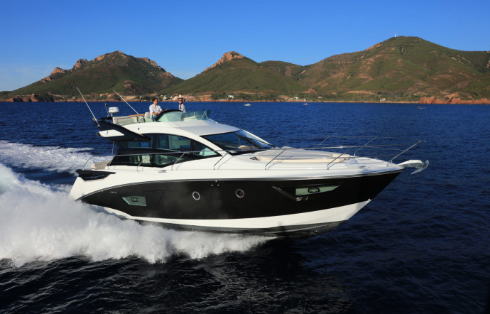 Bénéteau GT 50 Fly.