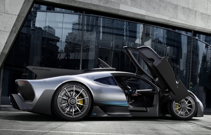 La Mercedes Project One abat le zéro à 100 en 2,5 secondes, le 0 à 200 en 6 secondes et file à 350 km/h. Ah, on respire !
