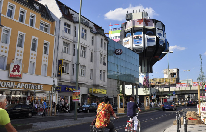 La Schlossstraße, l’une des plus grandes rues commerçantes de la capitale allemande.