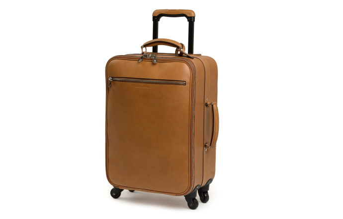 Valise Trolley en cuir, 3 990 €.