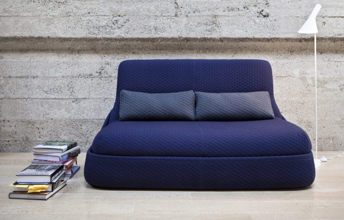Le fauteuil Hosu de Patricia Urquiola.