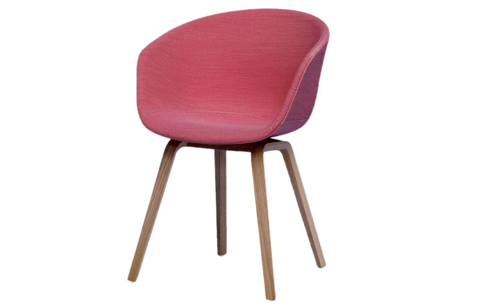 La chaise About a Chair AAC d’Hee Welling, éditée par Hay.