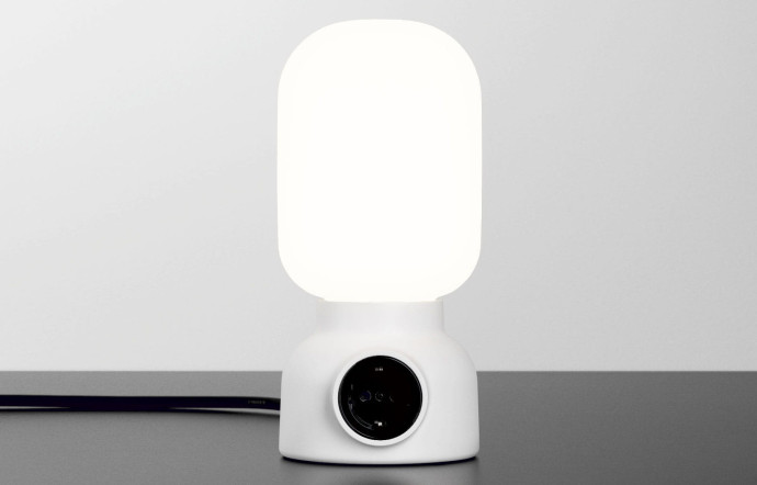 La Plug Lamp de FUWL pour Ateljé Lyktan.