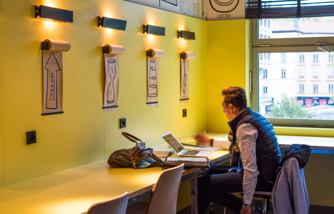 Ouvert récemment, le site de coworking de Lyon regroupe 1 600 m2 dédiés au travail et au bien-être, dans le quartier de la part-dieu.