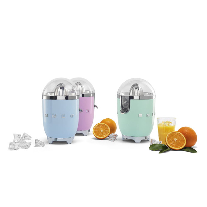 Presse agrumes Smeg.