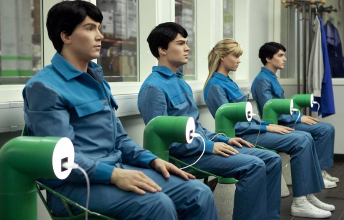 La série suédoise Real Humans présente un monde où des humanoïdes accomplissent les tâches domestiques et industrielles. De moins en moins de la science-fiction.
