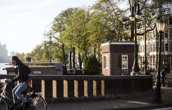 Chambre 207 – Nieuwe Amstelbrug.