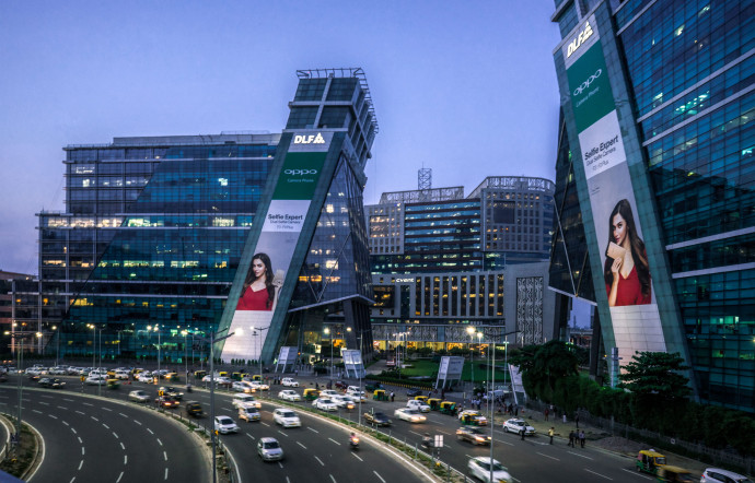 L’agglomération de Delhi s’est même étendue aux états limitrophes, comme celui de l’Haryana, où se trouve l’ultrabétonnée ville de Gurugram.