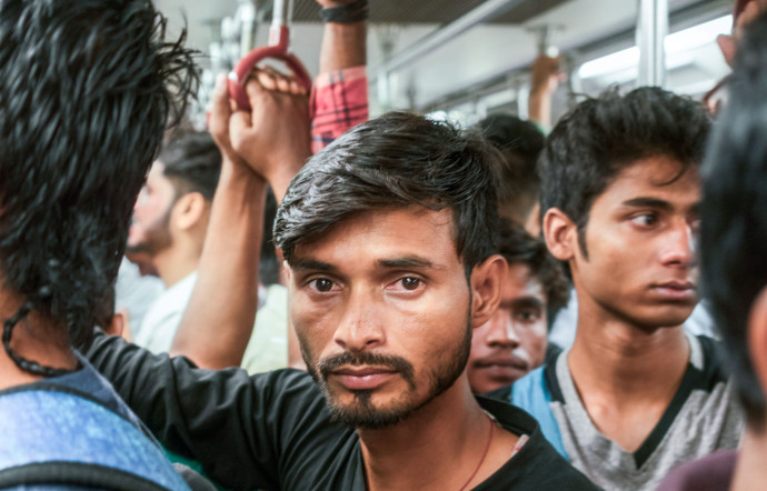 Le métro de Delhi a été mis en service à partir de 2002. Avec ses 6 lignes, il est le réseau le plus dense du pays. 2,3 M d’usagers l’empruntent quotidiennement.