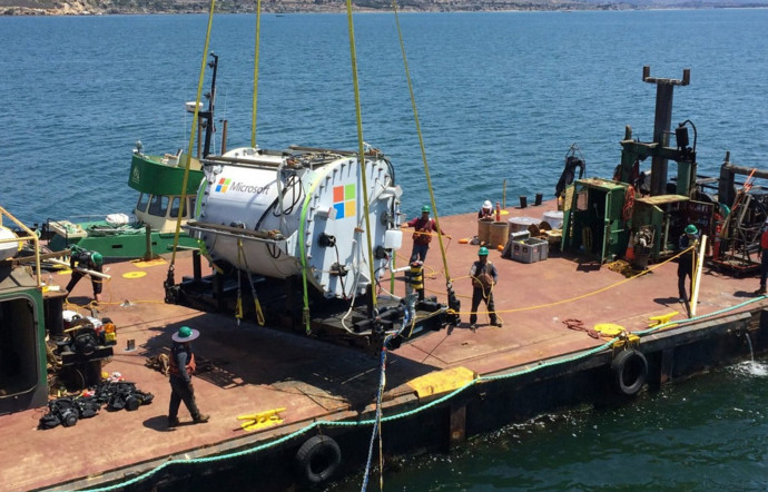 Un problème de canalisations que Microsoft a essayé de contourner, avec son Project Natik en immergeant ses serveurs dans l’océan, au large des côtes californiennes.