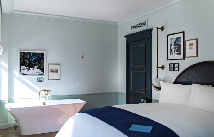 La Corner Suite.