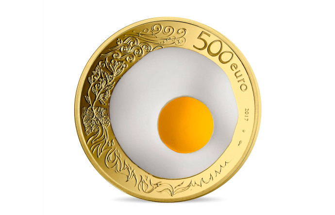 Monnaie en forme d’oeuf au plat.
