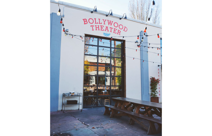 3010 Southeast Division, tél. +1 (503) 477-6699 / 2039 Northeast Alberta Street, tél. +1 (971) 200-4711, www.bollywoodtheaterpdx.com.