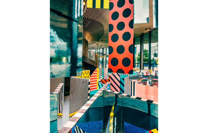L’installation Walala X Play de Camille Walala, à la galerie Now de Londres.