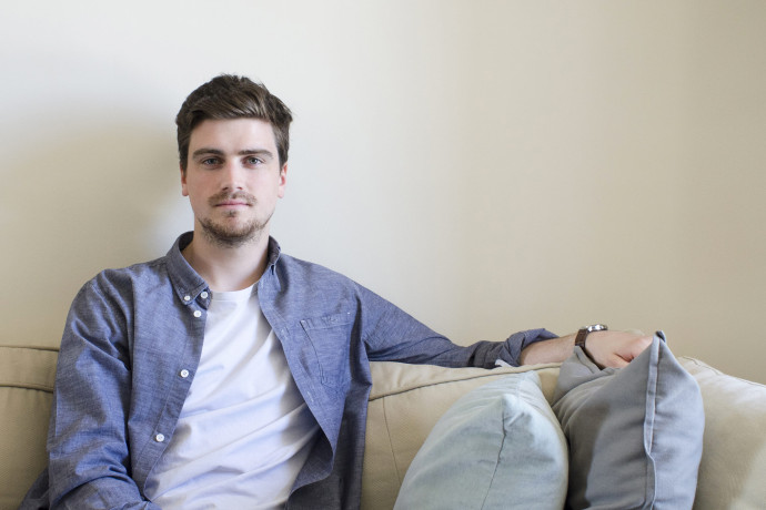Jean-Baptiste se prête aussi à l’exercice de la séance photo.