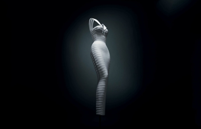 Architecture, design et mode – 5 expositions à ne pas rater / La « sculpture » des robes d’Azzedine Alaïa habille la Galleria Borghese.