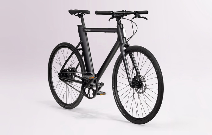 Un vélo Cowboy ne pèse que 16 kilogrammes, batterie incluse.