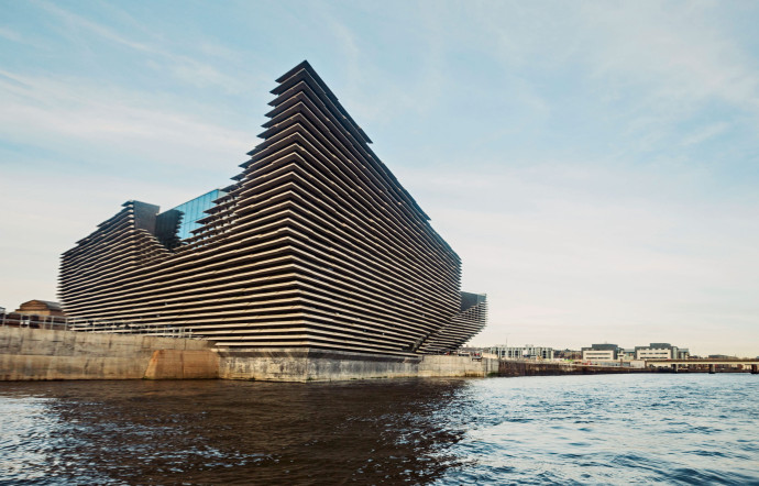 Antenne du Victoria & Albert Museum par Kengo Kuma à Dundee.